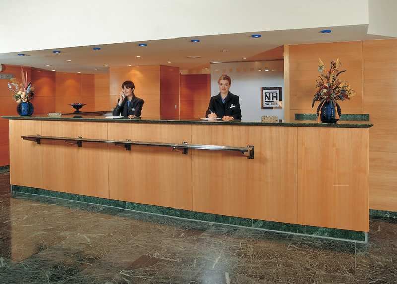 เอ็นเอช แคนซิเลอร์ อยาลา วิคตอเรีย Hotel บิโตเรีย-กัสเตซ ภายนอก รูปภาพ